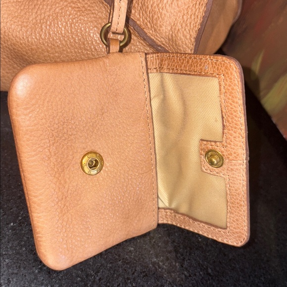 Lucky Brand Patti leather hobo tote in Topanga Tan. - Picture 8 of 16